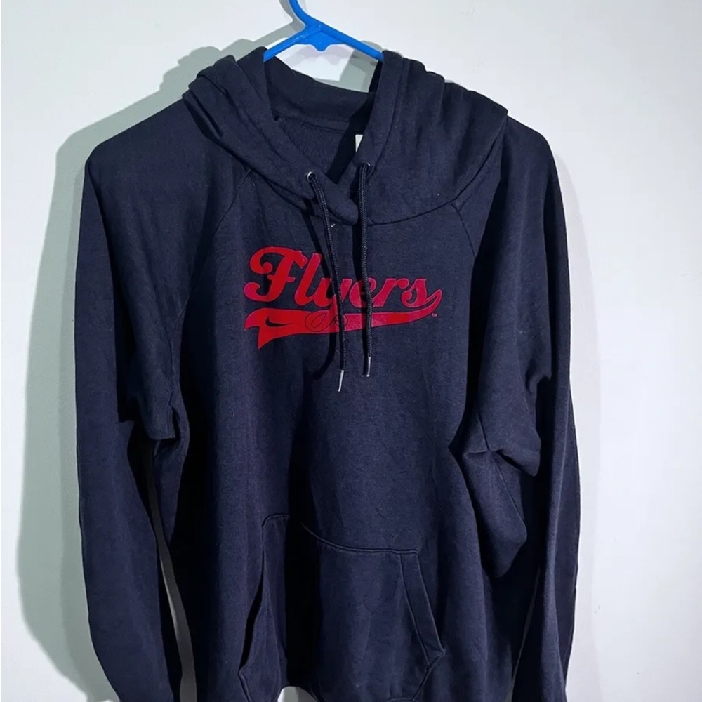 Used Nike women’s hoodie xl University of Dayton